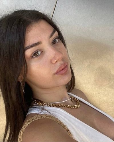 Kardelen Akıncı seksi ifşa fotoğrafı 10