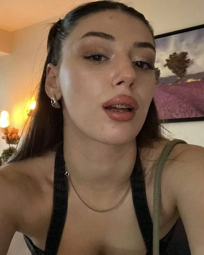Kardelen Akıncı seksi ifşa fotoğrafı 7