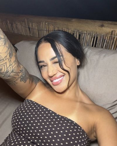 Melek Azad seksi ifşa fotoğrafı 7207