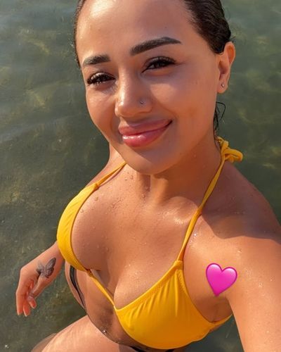 Melek Azad seksi ifşa fotoğrafı 7199