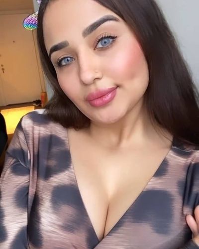 Melek Azad seksi ifşa fotoğrafı 7149