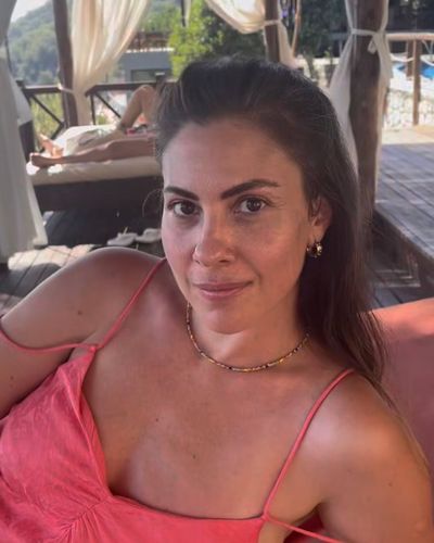 Melis Babadağ seksi ifşa fotoğrafı 251