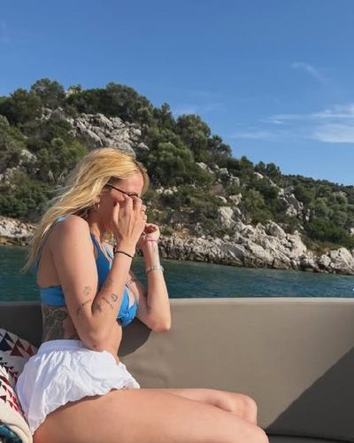 Melis İşiten seksi ifşa fotoğrafı 110