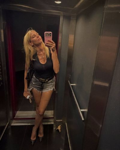 Melis İşiten seksi ifşa fotoğrafı 118