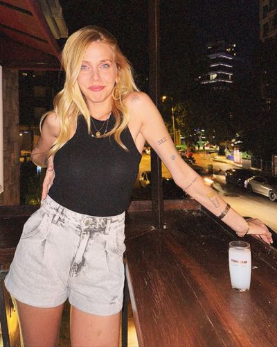 Melis İşiten seksi ifşa fotoğrafı 4