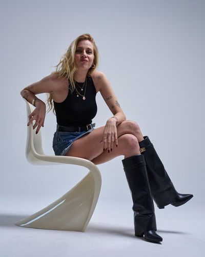 Melis İşiten seksi ifşa fotoğrafı 61
