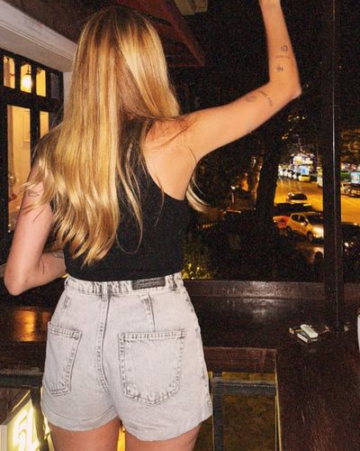 Melis İşiten seksi ifşa fotoğrafı 7