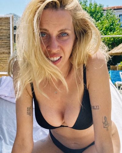 Melis İşiten seksi ifşa fotoğrafı 92