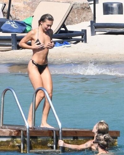 Melisa Döngel seksi ifşa fotoğrafı 1161