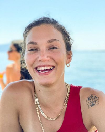 Melisa Şenolsun seksi ifşa fotoğrafı 77900