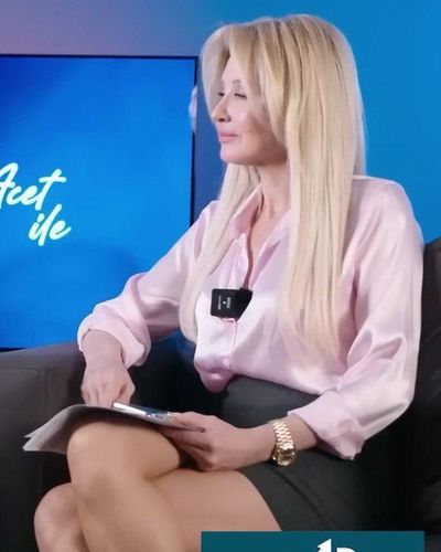 Meltem Acet seksi ifşa fotoğrafı 1
