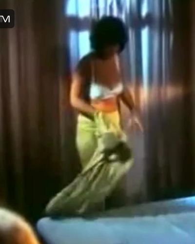 Meral Oğuz seksi ifşa fotoğrafı 3 — Düş Gezginleri (1992)