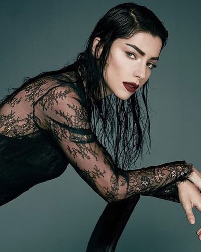 Merve Boluğur seksi ifşa fotoğrafı 77607