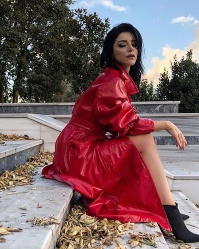 Merve Boluğur seksi ifşa fotoğrafı 77593