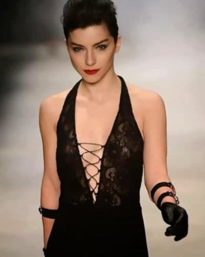 Merve Boluğur seksi ifşa fotoğrafı 77586