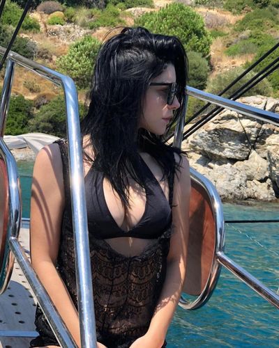Merve Boluğur seksi ifşa fotoğrafı 77571