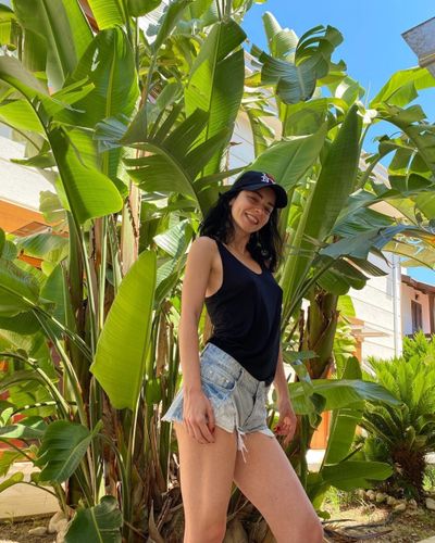Merve Boluğur seksi ifşa fotoğrafı 77559