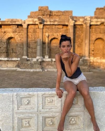 Merve Boluğur seksi ifşa fotoğrafı 77537