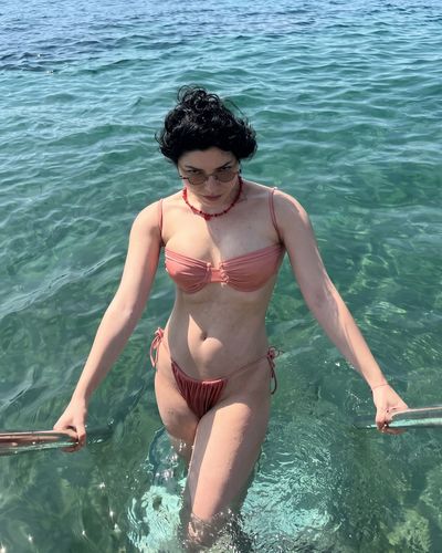 Merve Boluğur seksi ifşa fotoğrafı 393