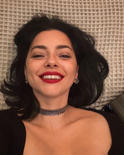 Merve Boluğur seksi ifşa fotoğrafı 400