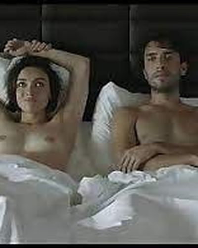 Merve Dizdar seksi ifşa fotoğrafı 18