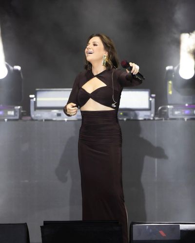 Merve Özbey seksi ifşa fotoğrafı 38