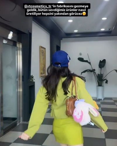 Meryem Can seksi ifşa fotoğrafı 33
