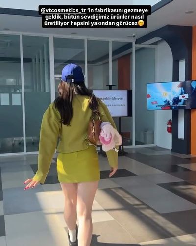 Meryem Can seksi ifşa fotoğrafı 35
