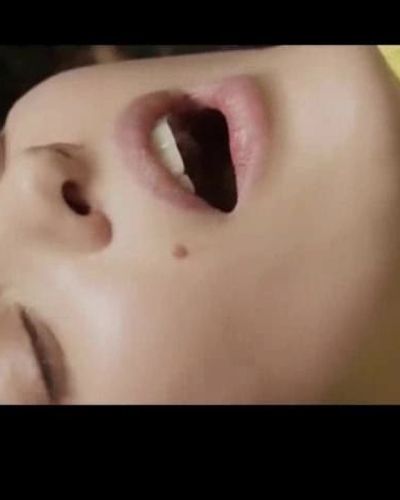 Mine Kılıç seksi ifşa fotoğrafı 1 — New York In New York (2019)