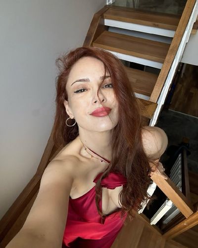 Mine Tuğay seksi ifşa fotoğrafı 1026