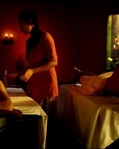 Mine Tuğay seksi ifşa fotoğrafı 6 — Herkes Mi Aldatır? (2010)
