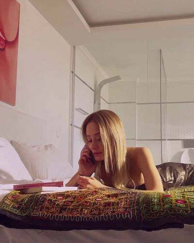 Müge Bayramoğlu seksi ifşa fotoğrafı 20 — Çıplak (2020)