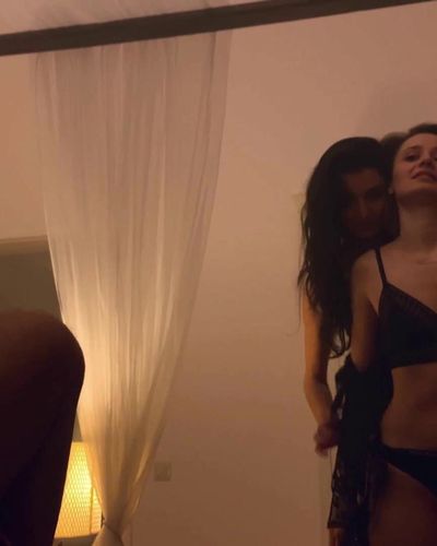Müge Bayramoğlu seksi ifşa fotoğrafı 208 — Çıplak (2020)
