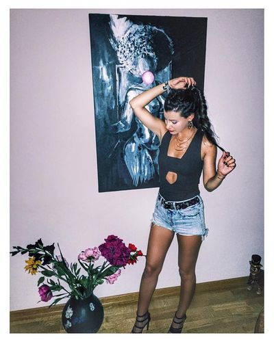 Müjde Uzman seksi ifşa fotoğrafı 100