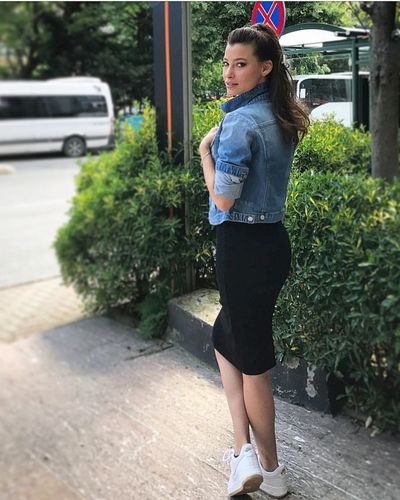 Müjde Uzman seksi ifşa fotoğrafı 104