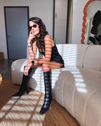 Müjde Uzman seksi ifşa fotoğrafı 132