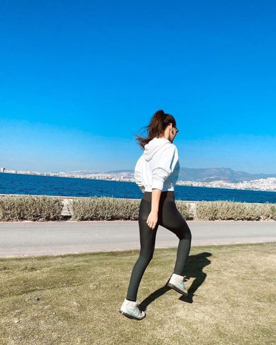 Müjde Uzman seksi ifşa fotoğrafı 153