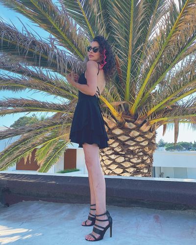 Müjde Uzman seksi ifşa fotoğrafı 22
