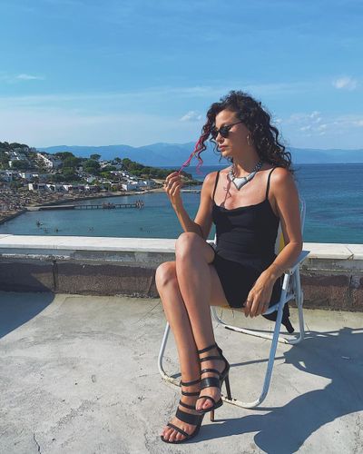 Müjde Uzman seksi ifşa fotoğrafı 61
