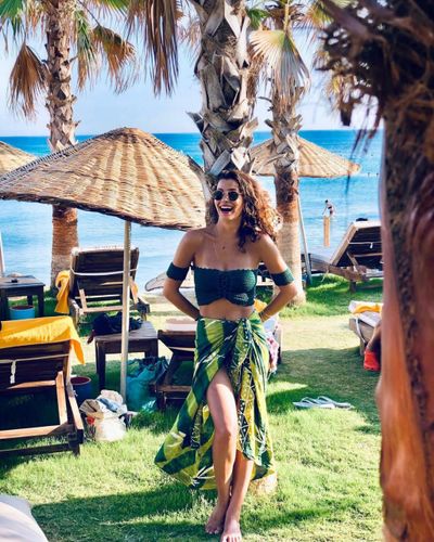 Müjde Uzman seksi ifşa fotoğrafı 92