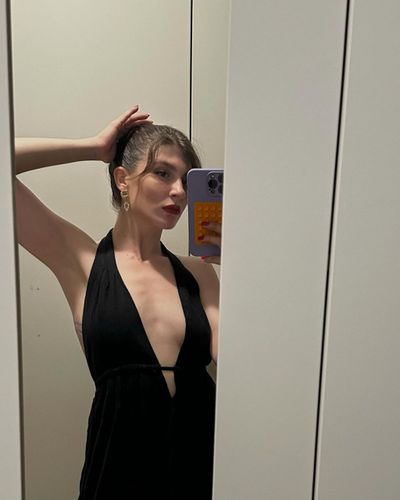 Naz Çağla Irmak seksi ifşa fotoğrafı 47