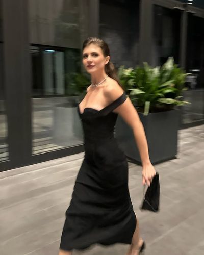 Naz Çağla Irmak seksi ifşa fotoğrafı 55