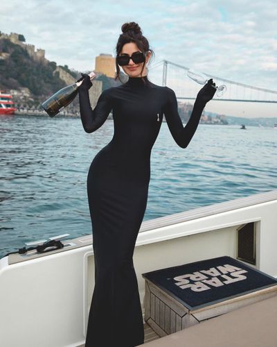 Nesrin Cavadzade seksi ifşa fotoğrafı 75881