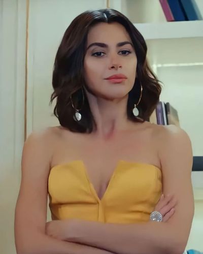 Nesrin Cavadzade seksi ifşa fotoğrafı 75793