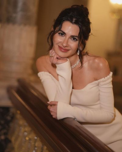 Nesrin Cavadzade seksi ifşa fotoğrafı 75698