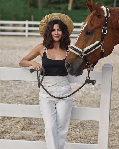 Nesrin Cavadzade seksi ifşa fotoğrafı 75589