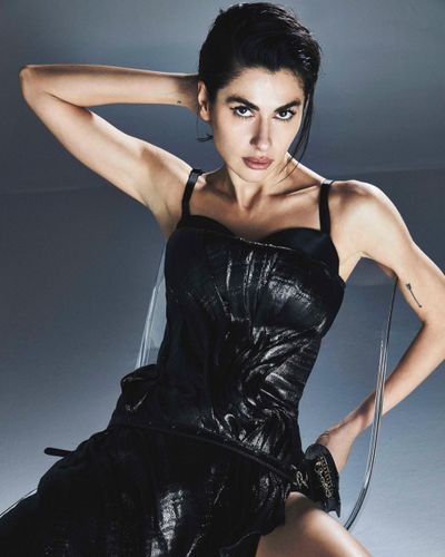Nesrin Cavadzade seksi ifşa fotoğrafı 75491