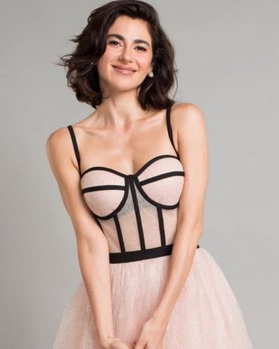 Nesrin Cavadzade seksi ifşa fotoğrafı 75430