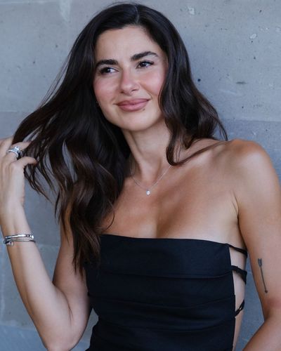 Nesrin Cavadzade seksi ifşa fotoğrafı 831