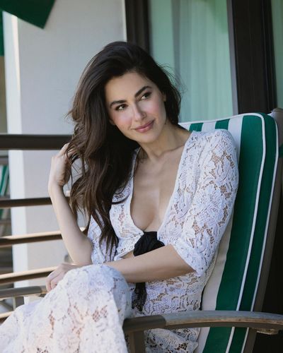 Nesrin Cavadzade seksi ifşa fotoğrafı 873